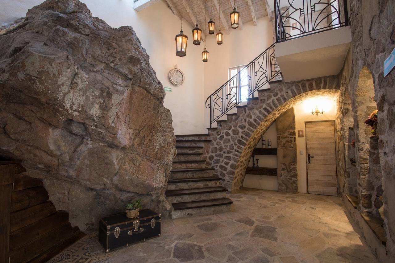 Hotel De Piedra Bernal Exterior photo